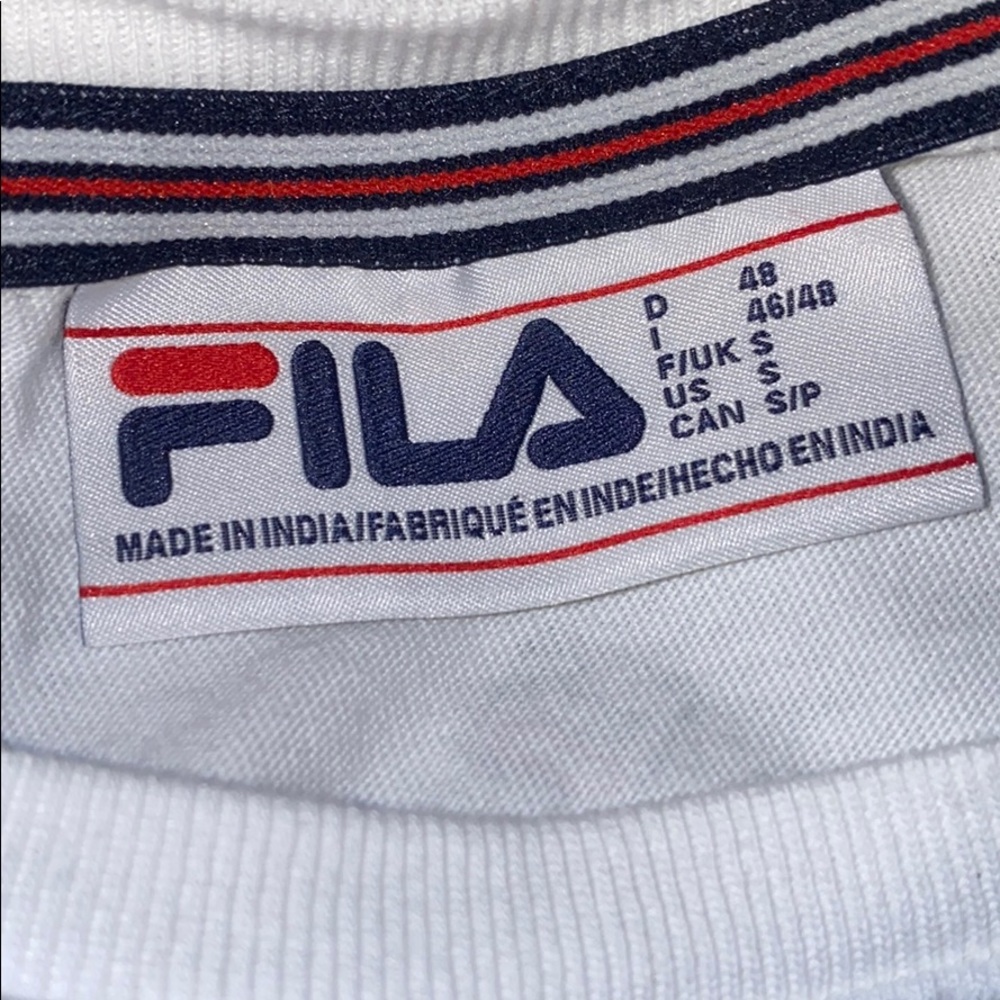 Vintage FIla Logo Print w/Woven Embroidered Logo. - Picture 4 of 10